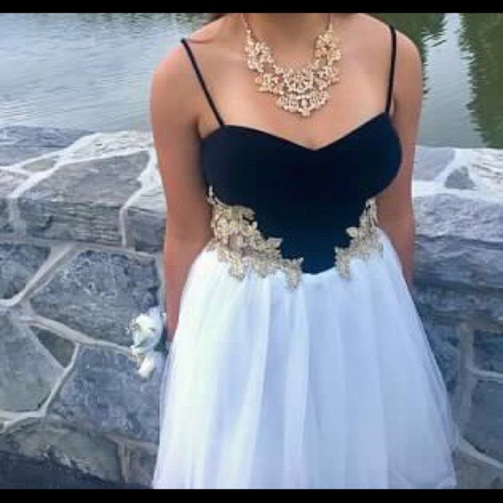 Beautiful Dress Size 1 from David’s Bridal